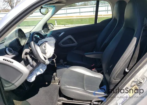 2013 Smart Fortwo Pure z USA, uszkodzony, nr VIN WMEEJ3BA7DK695227